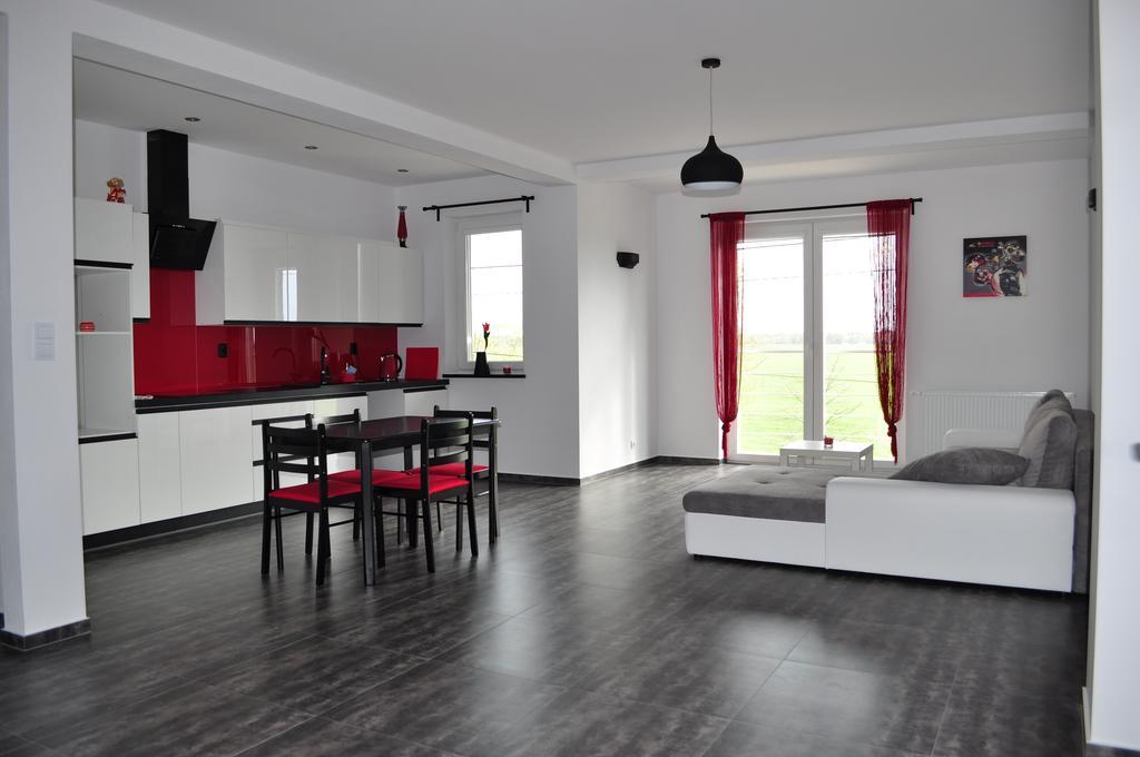 Apartament Scorpion Modlin Czosnów Eksteriør bilde