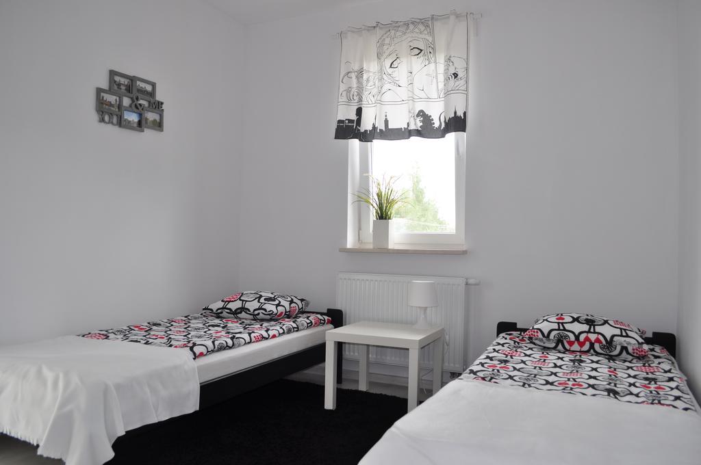 Apartament Scorpion Modlin Czosnów Eksteriør bilde