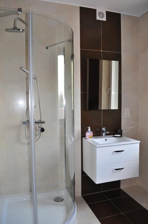 Apartament Scorpion Modlin Czosnów Eksteriør bilde