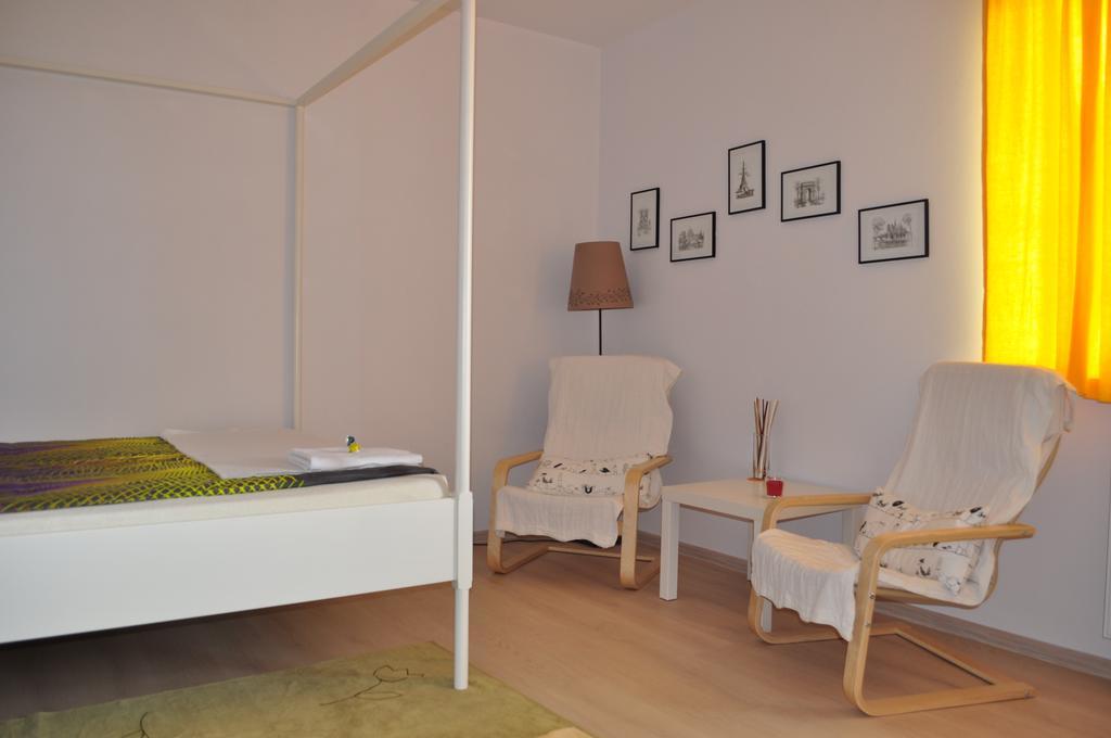 Apartament Scorpion Modlin Czosnów Eksteriør bilde