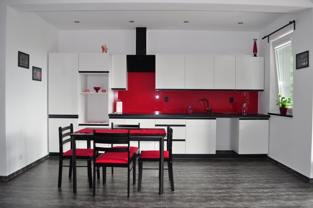 Apartament Scorpion Modlin Czosnów Eksteriør bilde