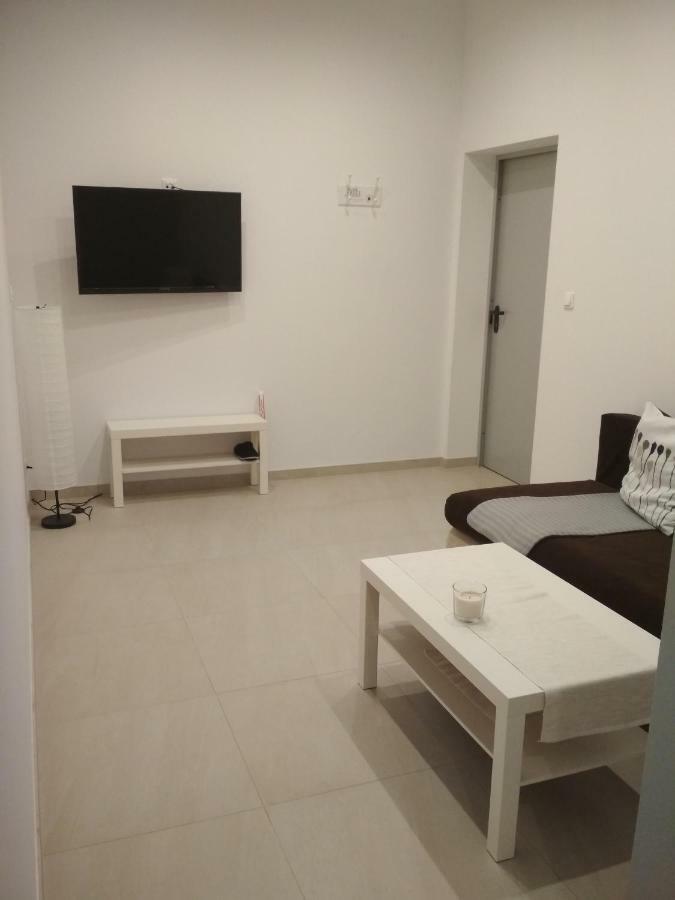 Apartament Scorpion Modlin Czosnów Eksteriør bilde