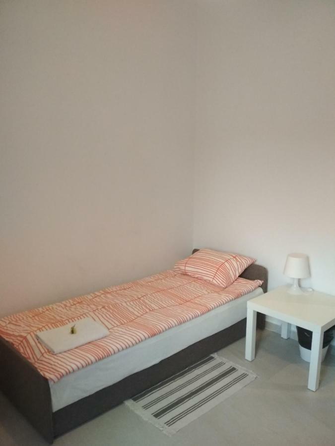 Apartament Scorpion Modlin Czosnów Eksteriør bilde